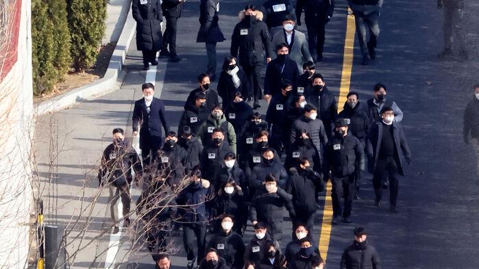 윤 체포영장 재청구했지만…더 꼬여가는 계엄 수사