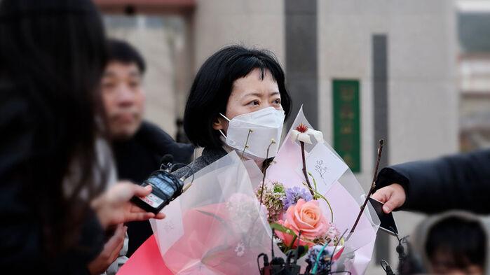 "수십년 걸릴 일인가" 무기수 김신혜, 친부살해 누명 벗다